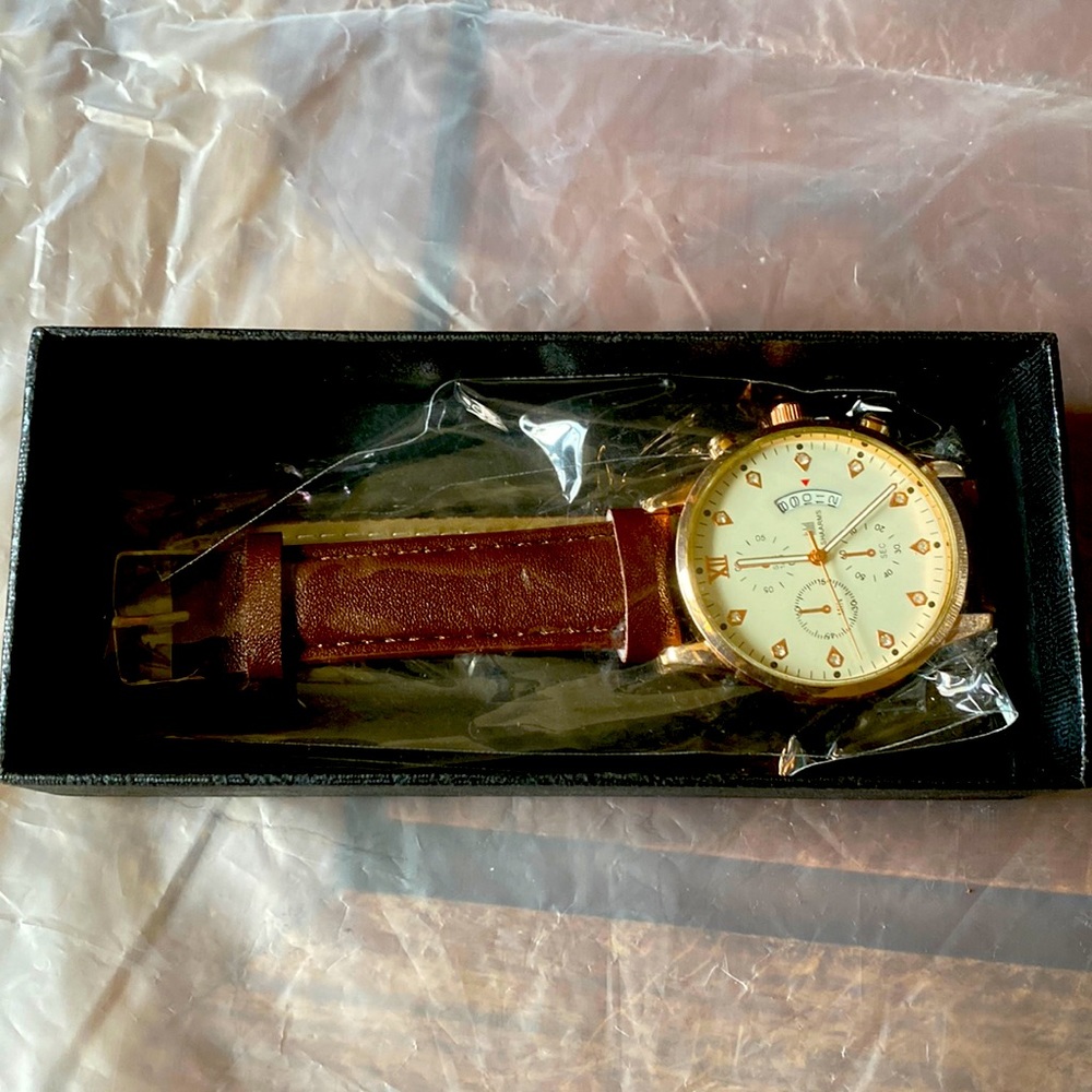 NEW brand new brown watch with brown bracelets